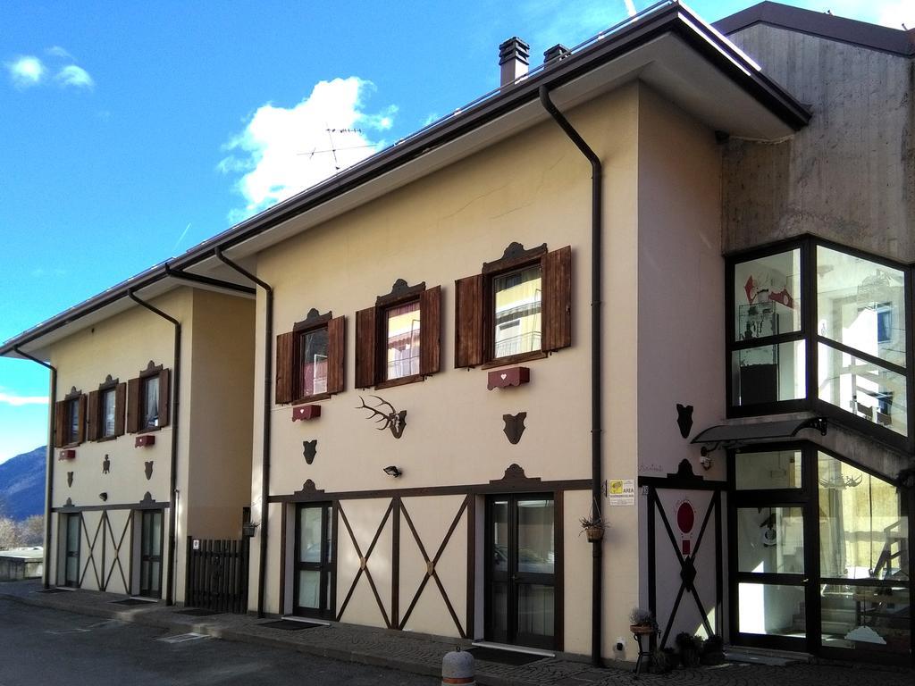 Appartamenti Le Mongolfiere Male Luaran gambar
